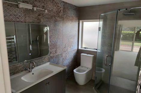 Photo of property in 54 Te Wharau Drive, Greenhithe, Auckland, 0632