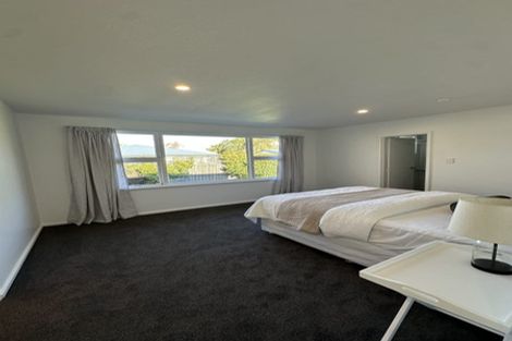 Photo of property in 19 Talltree Avenue, Avonhead, Christchurch, 8042