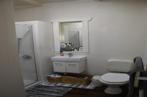 Photo of property in 16b Sulphur Beach Road, Northcote Point, Auckland, 0627