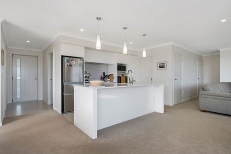 Photo of property in 91 Bert Wall Drive, Omokoroa, 3114