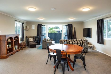 Photo of property in 12b Phillips Street, Sanson, 4817