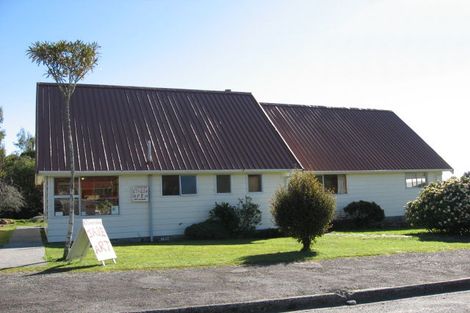 Photo of property in 23 Saint James Street, Ross, 7812