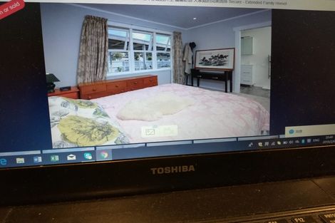 Photo of property in 3 Glen Marine Parade, Glendene, Auckland, 0602