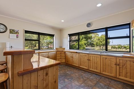 Photo of property in 168 Parewanui Road, Bulls, 4894