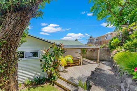 Photo of property in 13 Mount View Place, Spotswood, New Plymouth, 4310