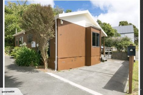 Photo of property in 94a Newlands Road, Newlands, Wellington, 6037