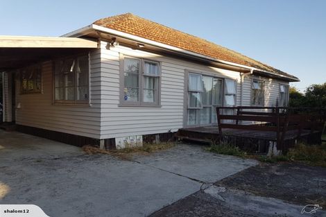 Photo of property in 2/3170 Great North Road, New Lynn, Auckland, 0600