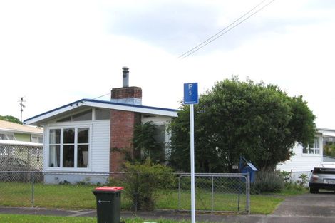 Photo of property in 38 Maui Pomare Street, Blockhouse Bay, Auckland, 0600