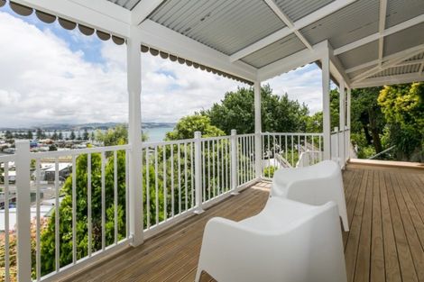 Photo of property in 5 Kowhai Road, Bluff Hill, Napier, 4110