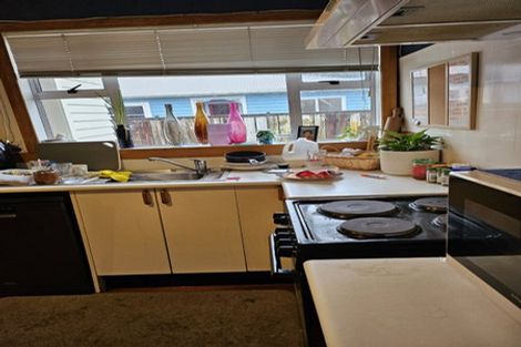 Photo of property in 38 Seddon Street, Wallaceville, Upper Hutt, 5018