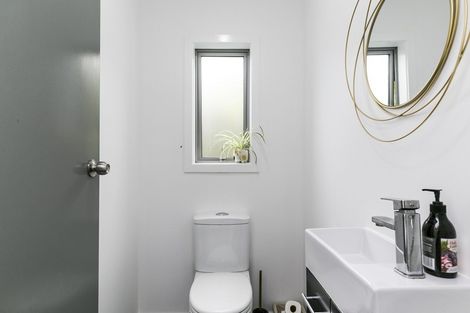 Photo of property in 3b Chester Road, Tawa, Wellington, 5028