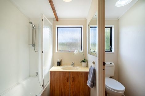 Photo of property in 5/8 West Lynn Road, Titirangi, Auckland, 0604