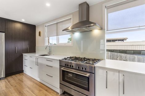 Photo of property in 37 Whitford Road, Howick, Auckland, 2014