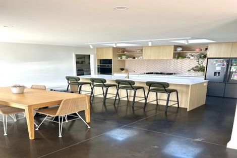 Photo of property in 12a Kauri Street, Merrilands, New Plymouth, 4312