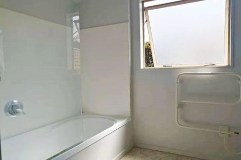 Photo of property in 1/111 Seaview Road, Glenfield, Auckland, 0629