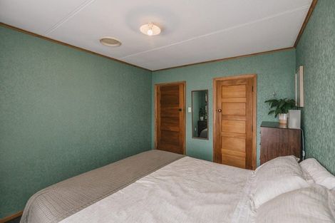 Photo of property in 24 Thames Street, Roslyn, Palmerston North, 4414