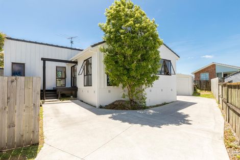 Photo of property in 105 Moire Road, West Harbour, Auckland, 0618