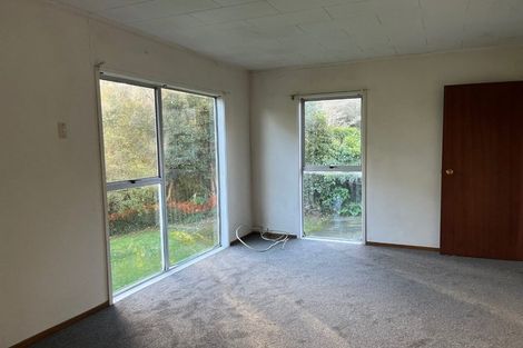 Photo of property in 27 Gladys Avenue, Glenfield, Auckland, 0629