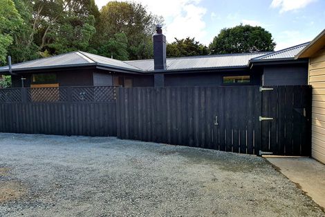 Photo of property in 48 Awarua Road, Otatara, Invercargill, 9879