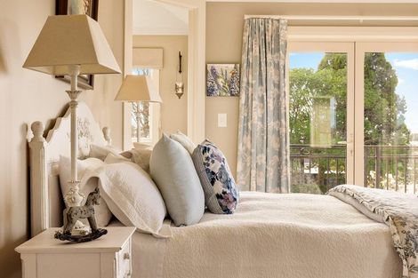 Photo of property in 1 Edgecumbe Road, Tauranga, 3110