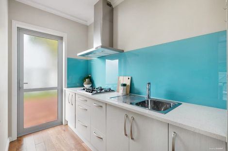 Photo of property in 436 East Coast Road, Windsor Park, Auckland, 0630