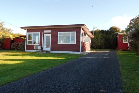 Photo of property in 10 Miro Street, Kaka Point, 9271