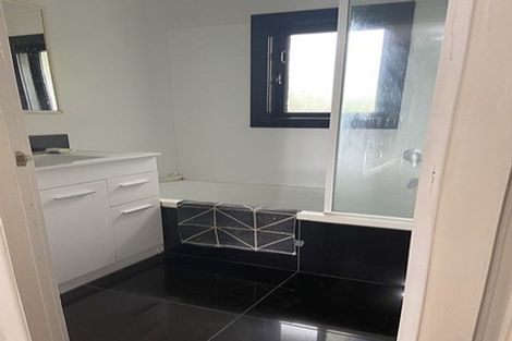 Photo of property in 1/16 Pooks Road, Ranui, Auckland, 0612