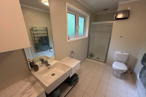 Photo of property in 30 Atkinson Road, Titirangi, Auckland, 0604