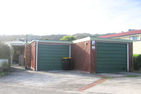 Photo of property in 37 Kinloch Place, Papakowhai, Porirua, 5024