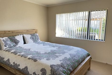 Photo of property in 20 Lilybank Crescent, East Tamaki, Auckland, 2013