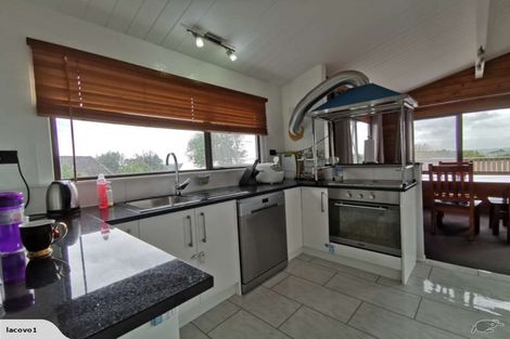 Photo of property in 22 Palomino Drive, Henderson, Auckland, 0612