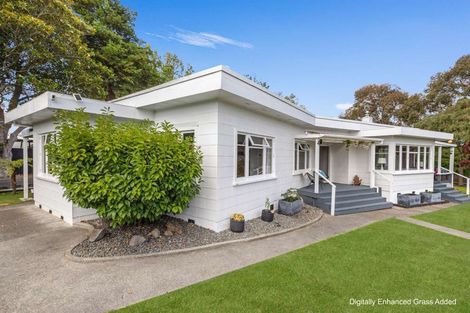 Photo of property in 17 Tulloch Street, Saint Johns Hill, Whanganui, 4500