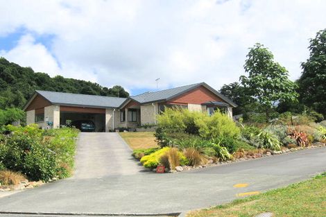 Photo of property in 11 Carlow Grove, Birchville, Upper Hutt, 5018