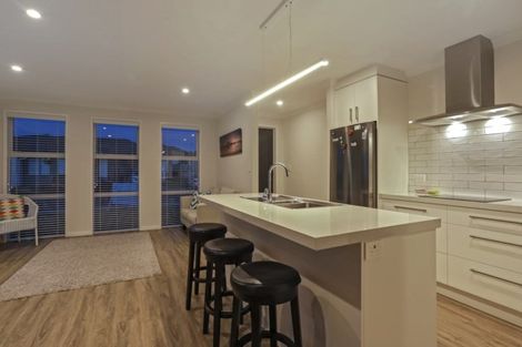 Photo of property in 77 Bert Wall Drive, Omokoroa, 3114