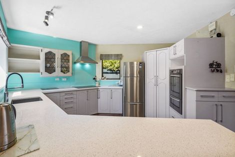 Photo of property in 6 Grove Place, Rangiora, 7400