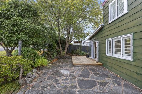 Photo of property in 24 Uenuku Avenue, Raglan, 3225