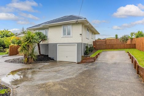 Photo of property in 13 Glen Marine Parade, Glendene, Auckland, 0602
