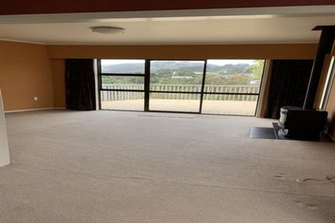 Photo of property in 161 Miromiro Road, Normandale, Lower Hutt, 5010