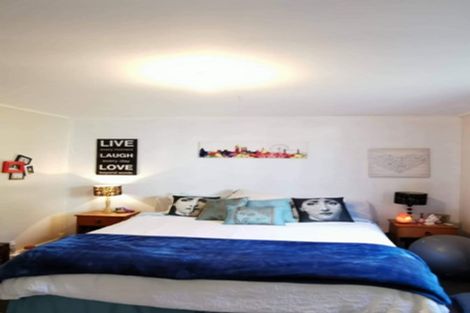 Photo of property in 5 Kapekape Place, Pukerua Bay, 5026