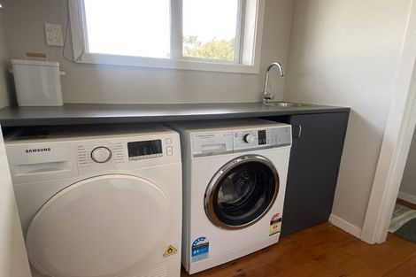 Photo of property in 4 Carbine Place, Sockburn, Christchurch, 8042