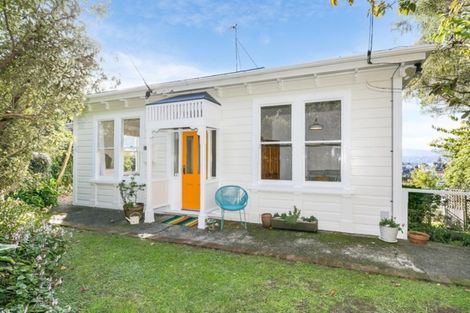 Photo of property in 82 Todman Street, Brooklyn, Wellington, 6021