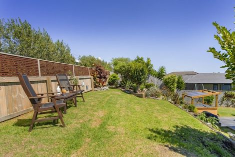 Photo of property in 7 Aqua Way, Paraparaumu, 5032