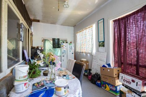 Photo of property in 82 Domett Street, Waitara, 4320