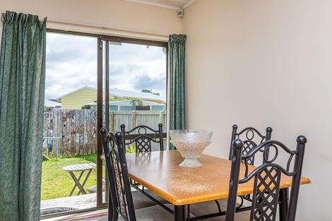 Photo of property in 1/25 Kennington Drive, Clendon Park, Auckland, 2103