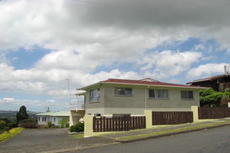 Photo of property in 48 Anzac Road, Pukekohe, 2120