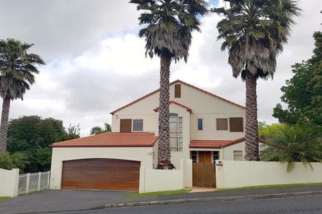 Photo of property in 2/5 Kenmure Avenue, Forrest Hill, Auckland, 0620