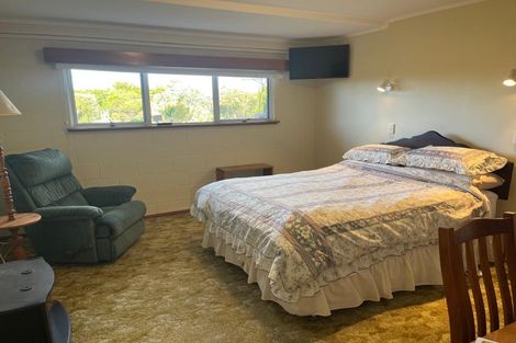 Photo of property in 180 Marsden Point Road, Ruakaka, 0116