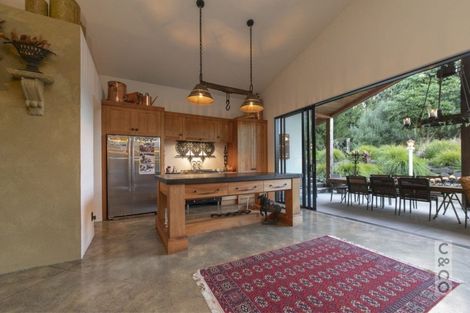 Photo of property in 101 Riverhead Road, Kumeu, 0892