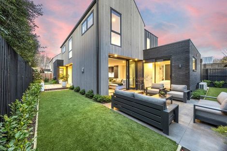 Photo of property in 2/35 Saint James Avenue, Papanui, Christchurch, 8053
