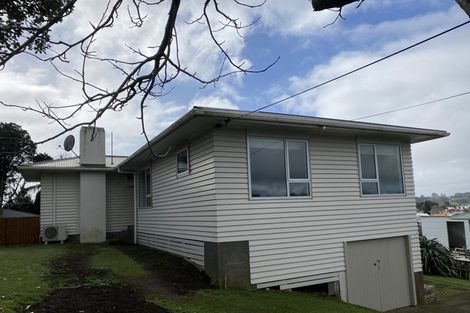 Photo of property in 6 Hughson Street, Waitara, 4320